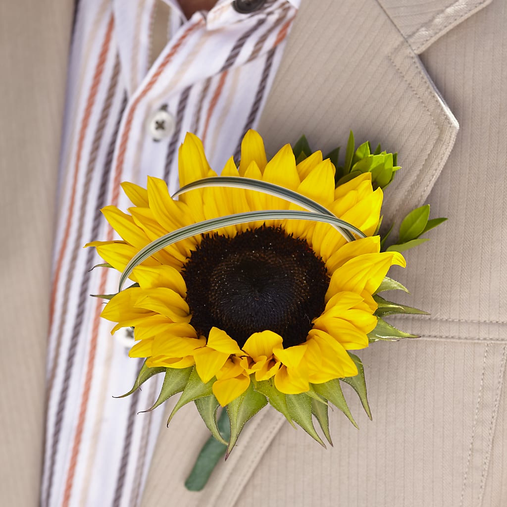 Free Spirit Boutonniere – A Bloom Depot, Pomona CA