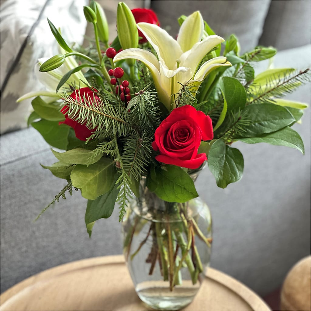 Sparkling Snowflakes Bouquet –  A Bloom Depot, Pomona CA